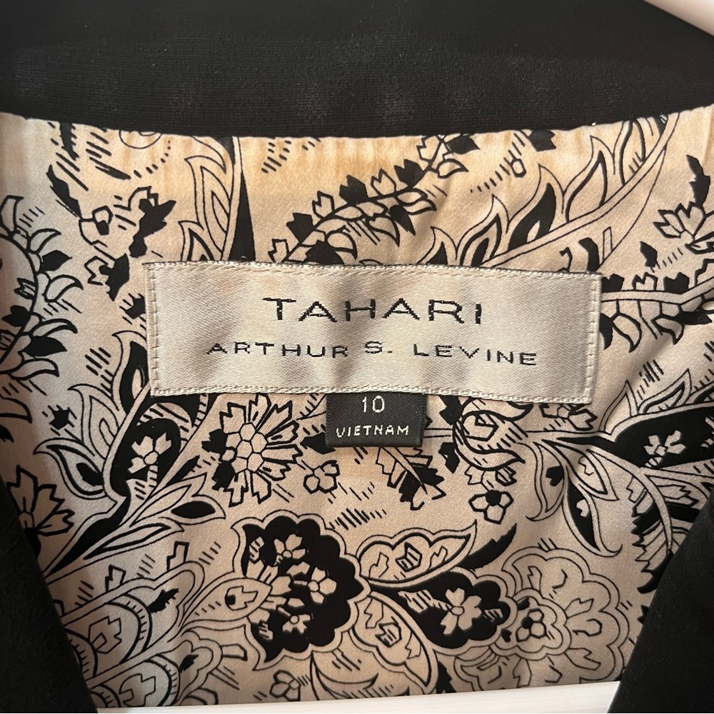 Tahari Black blazer jacket sz 10 - Picture 2 of 7